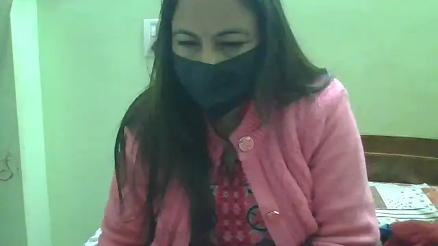 Snapshot of couplesuni chatting on December 27, 10:45 am couplesuni online show from December 27, 10:45 am