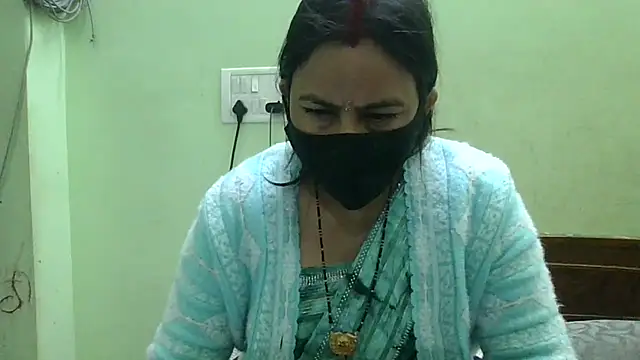 Snapshot of couplesuni chatting on December 31, 10:58 am couplesuni online show from December 31, 10:58 am