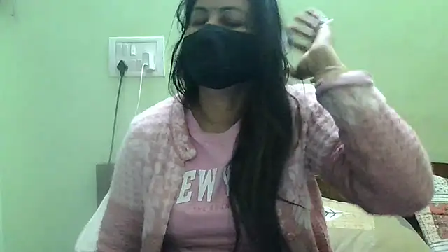 Snapshot of couplesuni chatting on January 29, 4:26 am couplesuni online show from January 29, 4:26 am