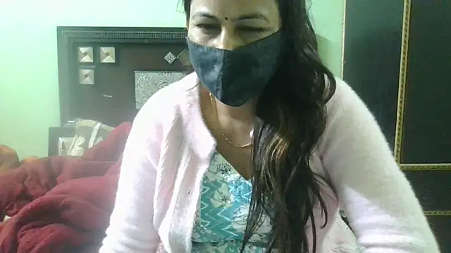 Snapshot of couplesuni chatting on February 1, 11:10 am couplesuni online show from February 1, 11:10 am