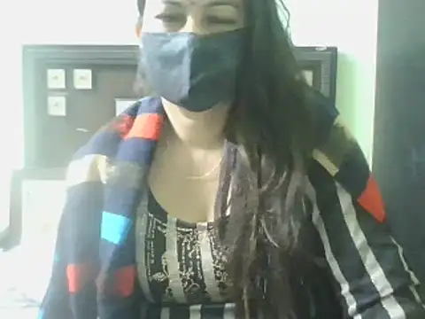 Snapshot of couplesuni chatting on February 5, 5:09 am couplesuni online show from February 5, 5:09 am