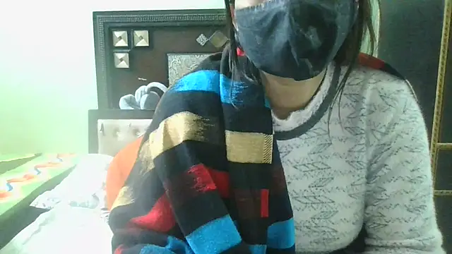 Snapshot of couplesuni chatting on February 6, 11:10 am couplesuni online show from February 6, 11:10 am