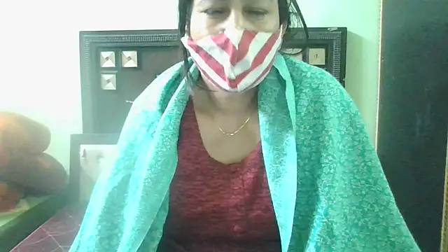 Snapshot of couplesuni chatting on February 14, 11:31 am couplesuni online show from February 14, 11:31 am