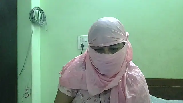 Snapshot of couplesuni chatting on March 19, 11:17 am couplesuni online show from March 19, 11:17 am