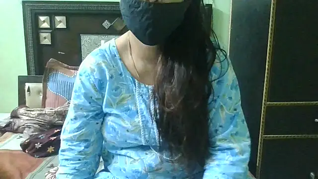 Snapshot of couplesuni chatting on September 11, 2:33 am couplesuni online show from September 11, 2:33 am