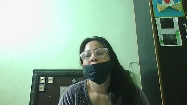 couplesuni online show from February 23, 3:59 am