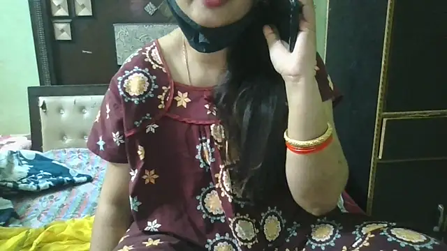 couplesuni online show from April 7, 5:52 am