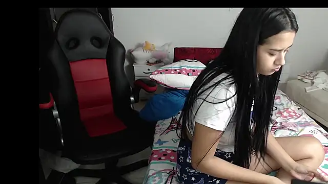 kayla k18 online show from December 9, 3:50 am