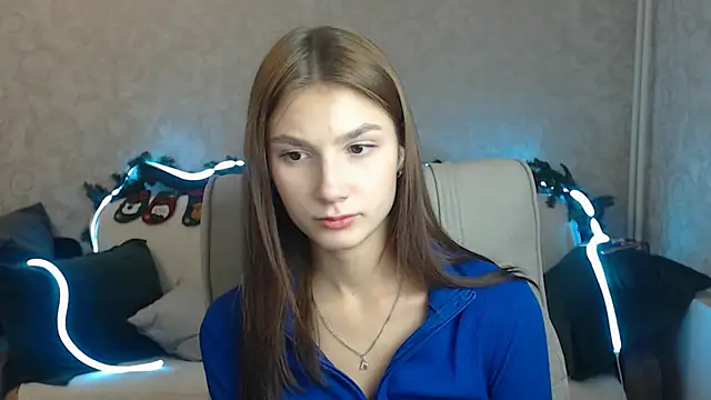 Snapshot of AnaHoney chatting on December 5, 7:38 am AnaHoney online show from December 5, 7:38 am