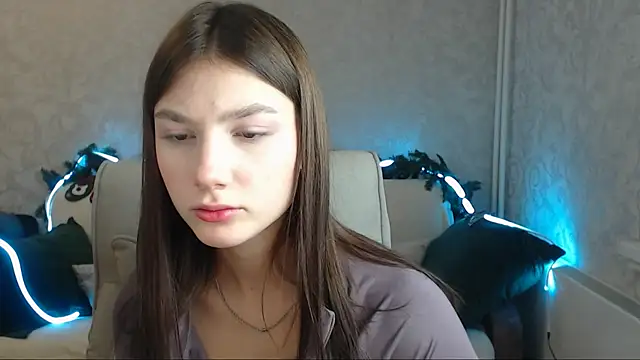 Snapshot of AnaHoney chatting on December 16, 3:51 am AnaHoney online show from December 16, 3:51 am