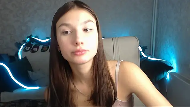 Snapshot of AnaHoney chatting on December 19, 9:51 am AnaHoney online show from December 19, 9:51 am