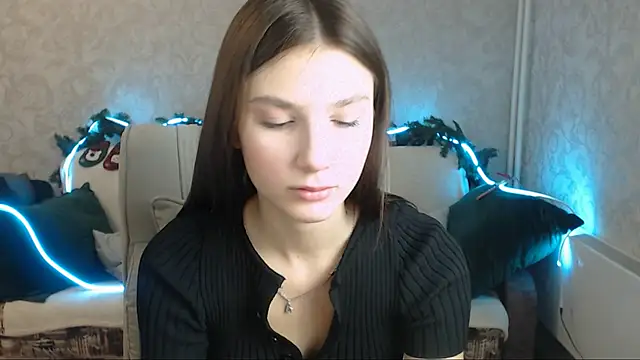 Snapshot of AnaHoney chatting on December 21, 12:53 am AnaHoney online show from December 21, 12:53 am