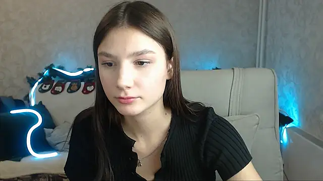 Snapshot of AnaHoney chatting on December 21, 4:41 am AnaHoney online show from December 21, 4:41 am