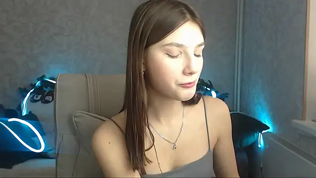 Snapshot of AnaHoney chatting on December 27, 4:47 am AnaHoney online show from December 27, 4:47 am