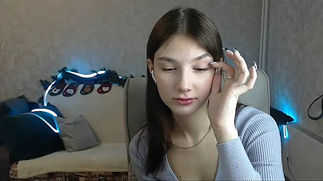 Snapshot of AnaHoney chatting on January 18, 2:14 am AnaHoney online show from January 18, 2:14 am