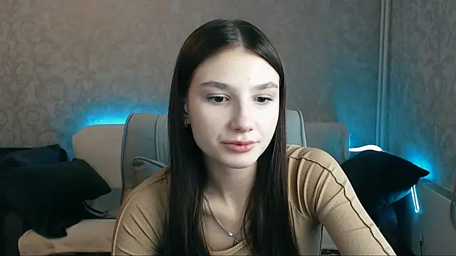 Snapshot of AnaHoney chatting on February 7, 6:35 am AnaHoney online show from February 7, 6:35 am