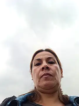 Snapshot of Zaralu_ chatting on December 5, 8:55 pm Zaralu online show from December 5, 8:55 pm