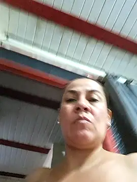 Snapshot of Zaralu_ chatting on December 26, 10:20 pm Zaralu online show from December 26, 10:20 pm