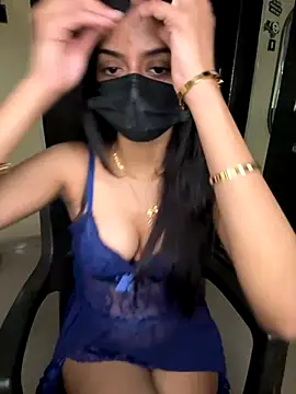 Snapshot of Aakanshaa__ chatting on December 2, 3:34 am Aakanshaa online show from December 2, 3:34 am