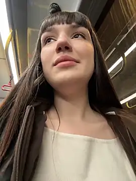 Sophie Avory online show from December 4, 8:18 pm