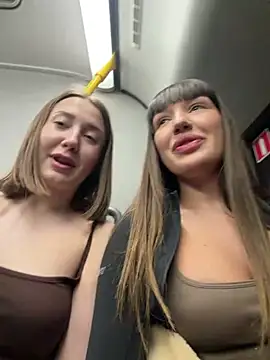 Sophie Avory online show from March 14, 4:45 pm