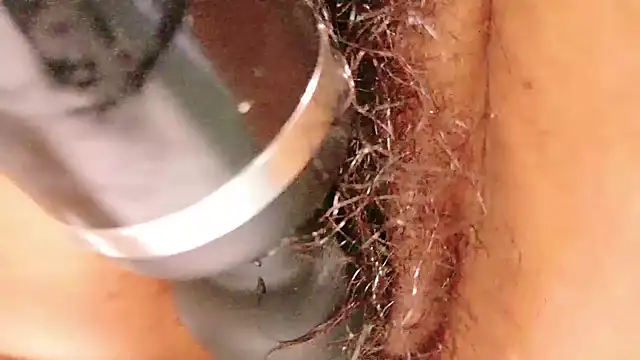 Snapshot of yukinA_xoxo chatting on December 15, 12:29 am yukinA xoxo online show from December 15, 12:29 am