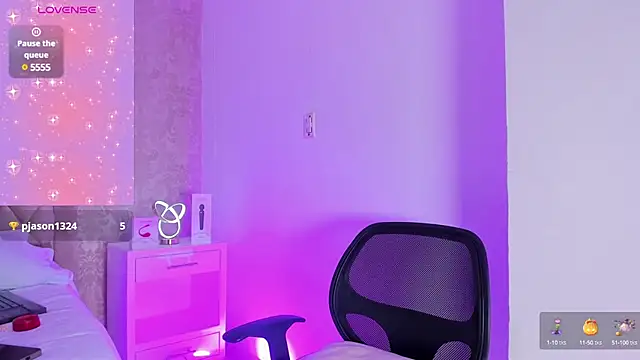 Snapshot of LiaFlowers chatting on January 28, 1:29 am LiaFlowers online show from January 28, 1:29 am