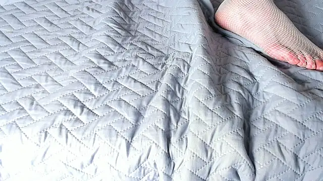 Snapshot of LiaFlowers chatting on February 25, 6:25 am LiaFlowers online show from February 25, 6:25 am