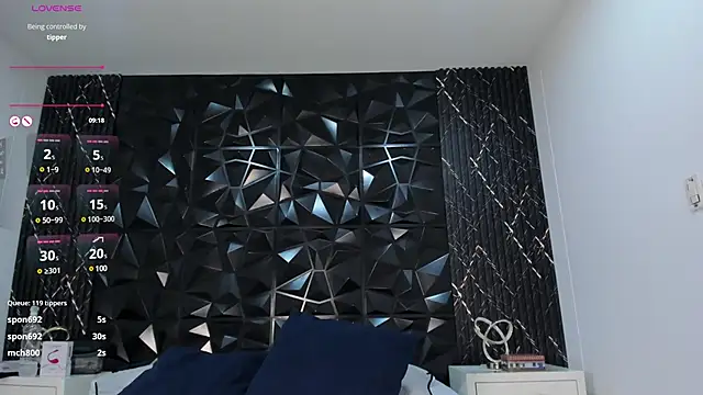 Snapshot of LiaFlowers chatting on March 19, 10:22 am LiaFlowers online show from March 19, 10:22 am