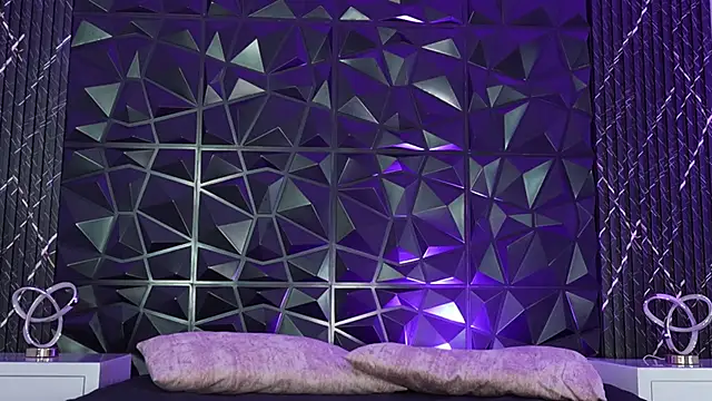 Snapshot of LiaFlowers chatting on December 22, 12:57 pm LiaFlowers online show from December 22, 12:57 pm