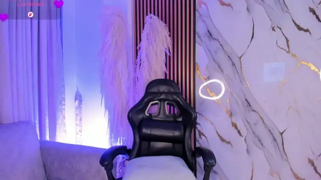 LiaFlowers online show from April 21, 12:34 am