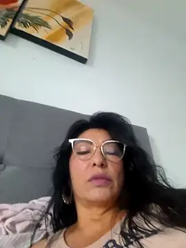 katysquirtdirty online show from March 1, 10:45 pm