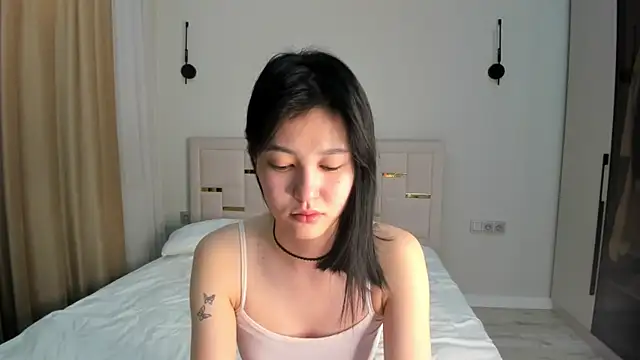 Lola Peach online show from February 21, 5:30 am