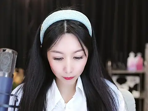 Nuyoah-77 online show from January 23, 7:07 pm