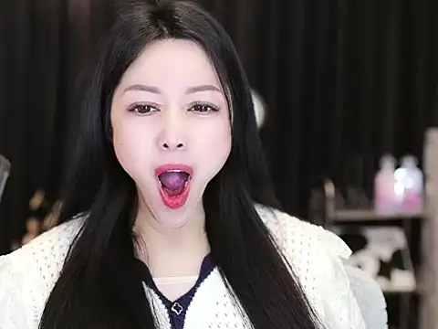 Nuyoah-77 online show from February 18, 3:21 pm