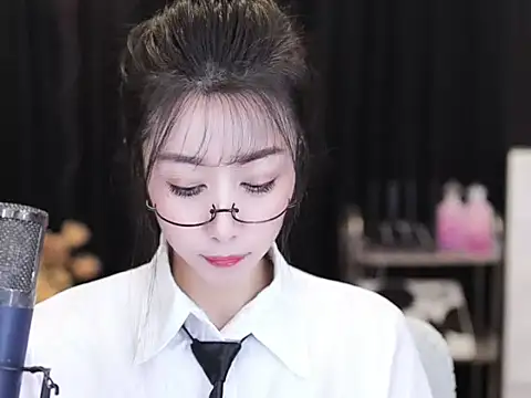 Nuyoah-77 online show from September 23, 3:59 pm