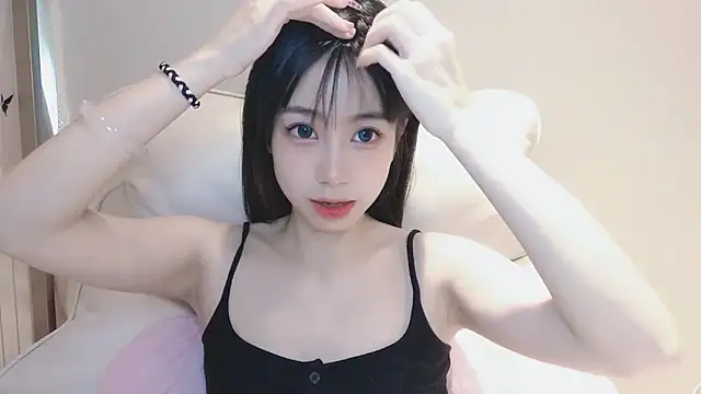 -Hottie online show from December 7, 6:54 am