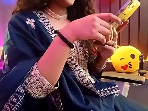 Snapshot of GoldnessAishu chatting on January 29, 8:25 pm GoldnessAishu online show from January 29, 8:25 pm