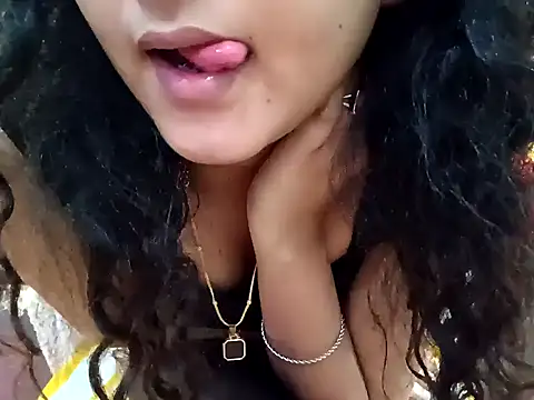 Snapshot of GoldnessAishu chatting on February 2, 6:31 pm GoldnessAishu online show from February 2, 6:31 pm