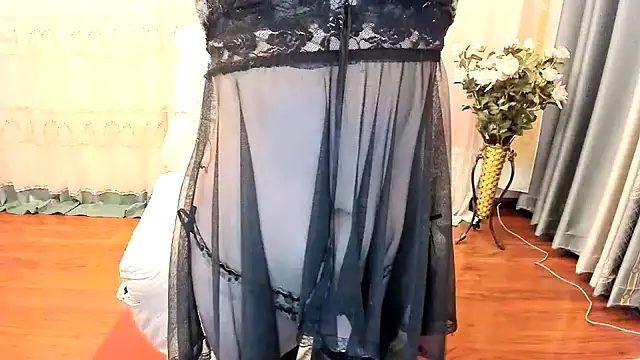 Pennyee online show from December 1, 2:11 pm