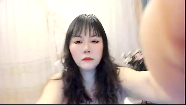 Snapshot of Pennyee chatting on January 7, 1:35 pm Pennyee online show from January 7, 1:35 pm