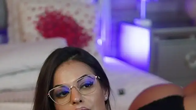 KeylaConner online show from March 4, 2:10 pm