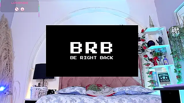 Snapshot of LadyAvalon chatting on December 13, 7:53 pm LadyAvalon online show from December 13, 7:53 pm