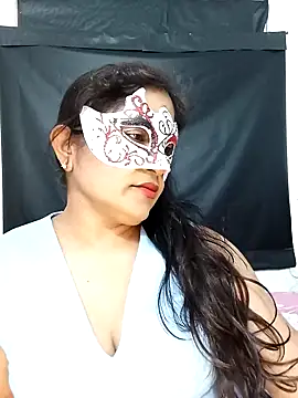 Snapshot of Maya8175 chatting on January 26, 4:51 pm Maya8175 online show from January 26, 4:51 pm