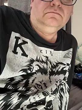 treatbobnicer online show from February 22, 9:35 pm