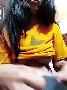 Hotty-Divya online show from January 9, 2:11 am