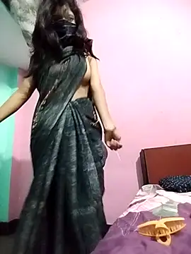 Hotty-Divya online show from September 25, 3:05 pm