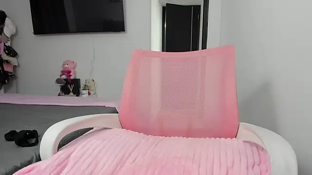 Snapshot of Ori_valentina chatting on January 15, 11:51 pm Ori valentina online show from January 15, 11:51 pm