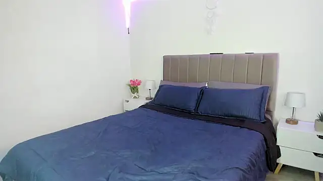 Snapshot of Ori_valentina chatting on October 20, 6:52 pm Ori valentina online show from October 20, 6:52 pm