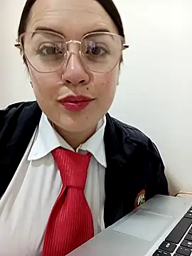 Lesly 10- online show from October 21, 12:50 pm